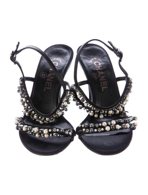 CHANEL Pearl Embroidery Flat Sandals 37 White Black